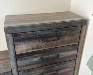 Ashley Furniture 5 Drawer Tall Dresser