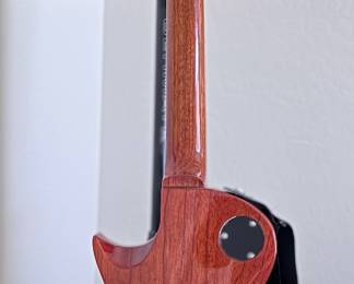 ESP LTD EC-256 Flamed Maple Single-Cut Electric Guitar A classic single-cutaway solid-body electric guitar by ESP LTD,