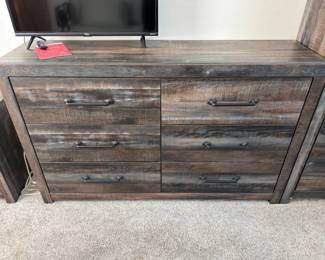 Ashley Furniture 6 Drawer Dresser