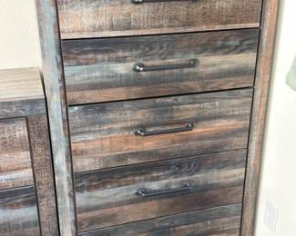 Ashley Furniture 5 Drawer Tall Dresser