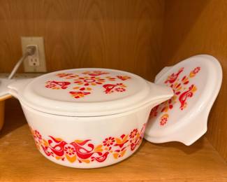 Pyrex Friendship Milk glass Casserole