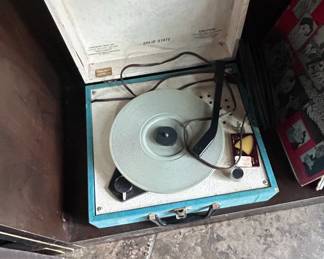 Symphonic Model Solid State Portable Record Player
