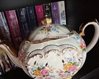 Sadler England Princess Cube Teapot Pink Yellow Roses Gold Trim
