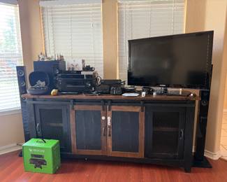 Samsung TV & Blu-ray Onkyo Receiver Xbox one Samsung VR