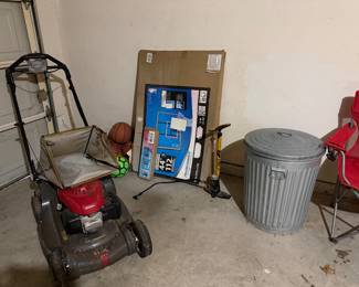 Honda powered Lawn mower with bag