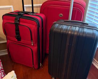 Oleg Cassini & Mclinn luggage