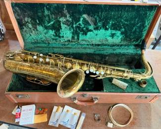 Vintage Martin Committee III Tenor Saxophone. Professional instrument.