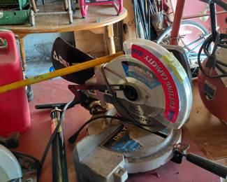 Circular Table Saw ( Garage)