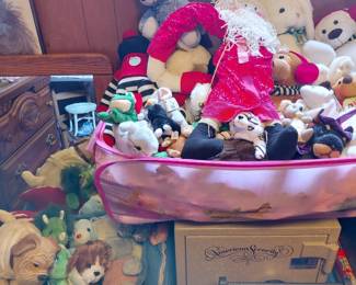 Stuffed Animals (2nd Bedroom)