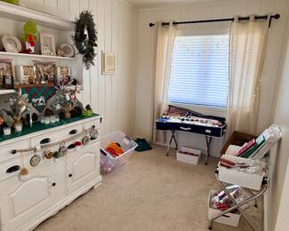 Christmas in June! Lots of fun decor