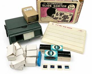 155 VintageArgusSlideProjectorPhotoViewerLot