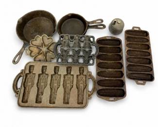 100 VintageCastIronCookwareMoldCornbreadPanLot