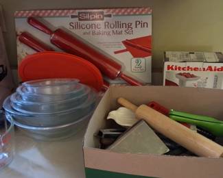 Kitchen small appliances and gadgets