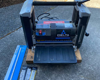 Lot 87: Delta Portable Planer