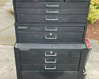 Lot 195: US General Rolling Three Piece Tool Chest