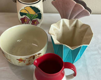 Lot 71: Vintage Ceramics