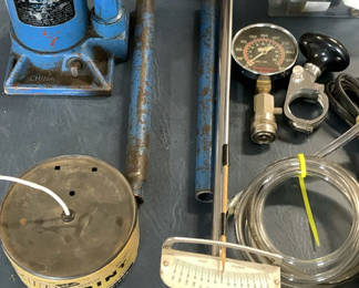 Lot 185: Assorted automotive repair tools and diagnostic equipment