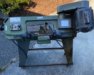 Lot 86: Two Direction Cutting Metal Cutting Band Saw