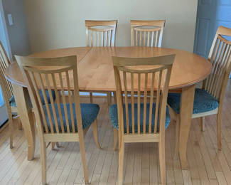 Lot 2: Dining Table With 6 Chairs
