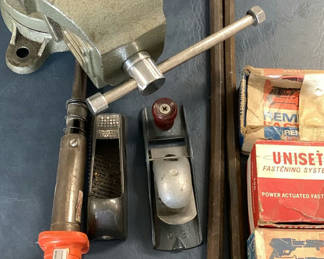 Lot 204: Bench vise and vintage workshop tools