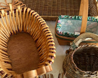 Lot 44: Unique Baskets Including A Longaberger