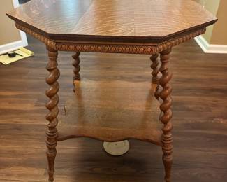 Victorian Oak Parlor Table