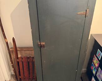 Vintage Wood one door cabinet