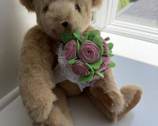 Vermont Teddy Bear 15 Inch Pink Rose Bouquet Teddy Bear