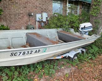 15 foot monarch aluminum boat with trailer and 25 hp motor