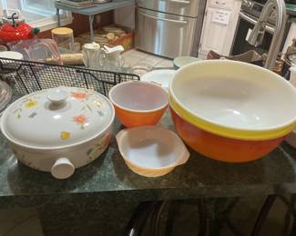 Vintage Pyrex 1960’s bowls