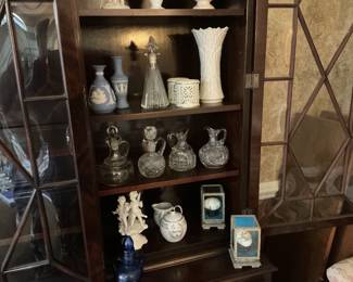 Cut glass and Delft pieces
