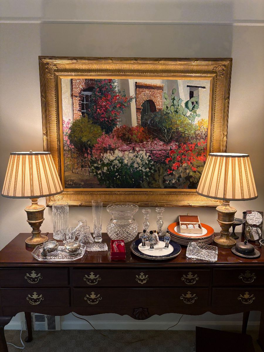 Large Scale Oil Painting by Kent Wallis with golf-leaf frame, matching set of matching lamps, Waterford and Steuben pieces, Sterling and silver-plate