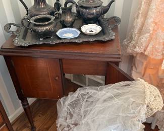 Vintage sewing machine and silver-plated tea set with tray, and vintage veil