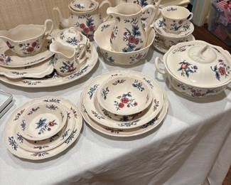 Wegewood china - "Williamsburg" - full set with extensive serving pieces
