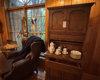 VTG Colonial Revival Wooded Tambour Roll-Top Hutch w/ pull-out writing surface, on drawer and 2 cabinets. VTG Brass Lamp on top, picture also features Herend china