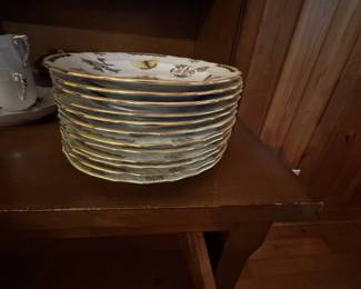 Another view of the 12 Herend Queen Victoria China
