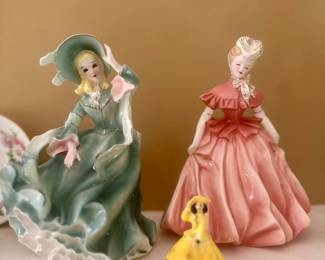 Figurines