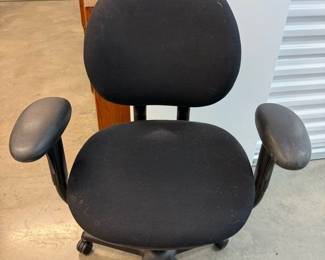 Black Adjustable Office Chair