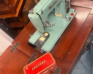 Brother Vintage Sewing Machine Mint
