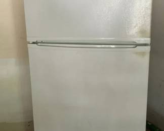Admiral Fridge With Icemaker