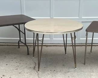 Table Trio