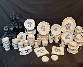 006 Vintage Pfaltzgraff Stoneware Dish Set