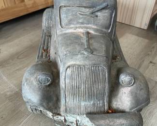Concrete Old Pick Up Truck Planter
