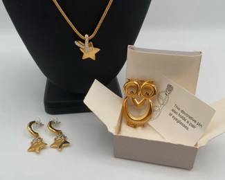 Vintage Avon Wise Eyes Owl Pin with Goldtone Hanging Star Necklace and Earrings