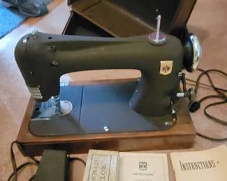 Wards Supreme sewing machine