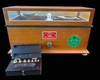 Vtg Henry Troemner Apothecary Balance Scale Weights