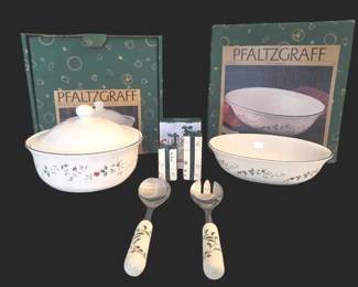 Vintage Pfaltzgraff Winterberry Serving Set Covered Casserole, Oval Bowl, Utensils More in Boxes