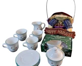 Pfaltzgraff Winterberry Serving Set With Decor Bundle