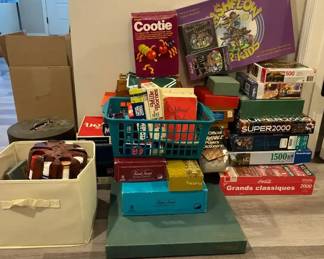 Assorted Vintage Games  Puzzles