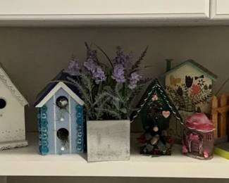 Assorted Birdhouse Decor